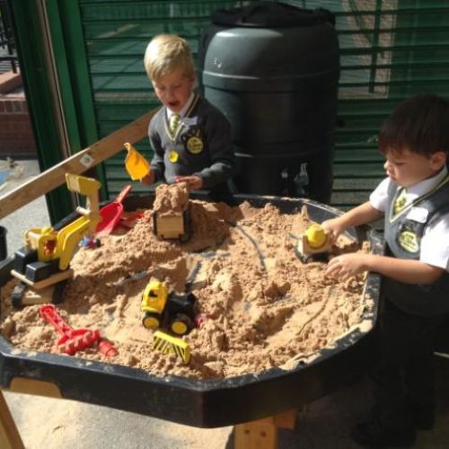 Outdoor learning in Reception_JPG.jpg