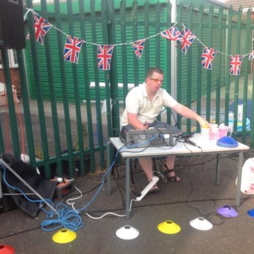 DJ Alan mixing those cool Summer tunes!.jpg